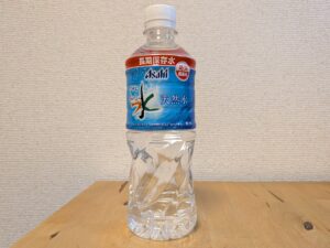 アサヒ おいしい水 天然水 長期保存水 防災備蓄用 静岡県富士宮市産ミネラルウォーター ラベル正面2026年9月9日追加画像