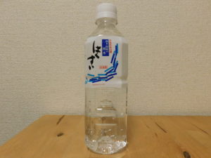 名水百選　はくすい　熊本県阿蘇郡南阿蘇村産ミネラルウォーター　正面を撮影