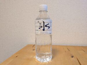 大雪の水{北海道天然水 北海道上川郡上川町産ミネラルウォーター{ロジネットジャパン 札幌通運 2026年9月16日追加画像 ラベル正面
