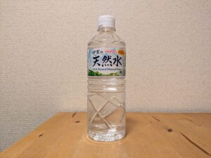 サンガリア　伊賀市　ミネラルウォーター　600ml