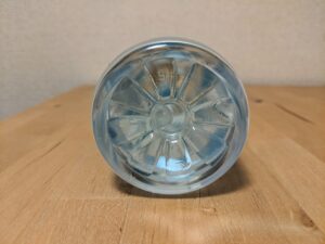 宮島天然水　広島県廿日市市産ミネラルウォーター　弥山の恵み　ペットボトル底部分　吉野工業所製