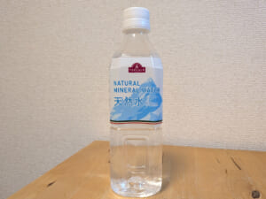 AEON イオン トップバリュ 天然水 静岡県静岡市清水区産ミネラルウォーター ラベル正面 10月22日追加画像