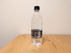 SUNTORY　天然水　THE STRONG　強炭酸水　小山町産　ラベル裏