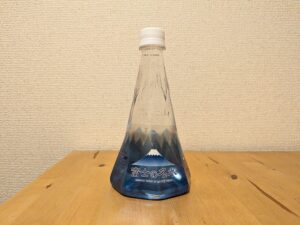 富士山型ペットボトル　西桂町　ミネラルウォーター