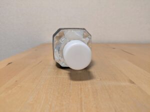 ペットボトルキャップ　白　デザイン無し