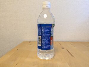 ラベル裏　情報　ミネラルウォーター　奥入瀬源流水