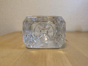 Yamazaki　ヤマザキ　天然水　アルカリ　ペットボトルの底