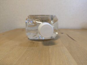 ペットボトルキャップ　白　ミネラルウォーター　ヤマザキ