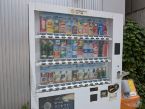 三本珈琲 強炭酸水 STRONG TANSAN 自動販売機