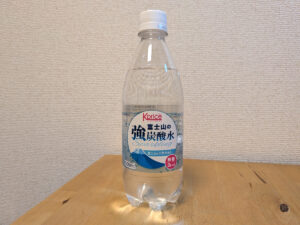 Kprice カクヤス 炭酸水 富士吉田市産ミネラルウォーター使用 ラベル正面 2026年6月30日追加画像