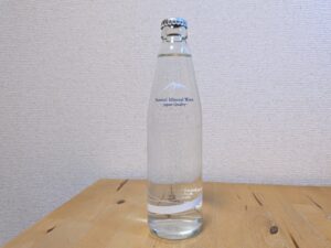ASHIGARA SEIGA 足柄聖河 神奈川県足柄上郡大井町産ビン入りミネラルウォーター 最新パッケージ