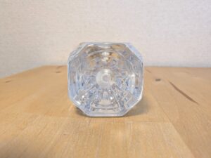 富士の恵みの　Mt.Fuji　天然水　沼津市産ミネラルウォーター　ペットボトル底部分