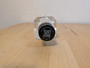 LOHACO Water　ロハコウォーター　ラベルレス　410mlボトル　ペットボトルキャップ　QRコード