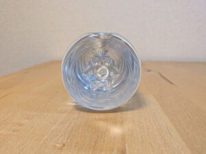 富士清水　JAPAN WATER　小山町産ミネラルウォーター　ペットボトル底部分
