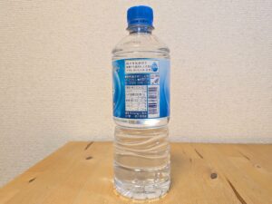 天然水六甲　アサヒ　おいしい水　神戸市産ミネラルウォーター　成分表記