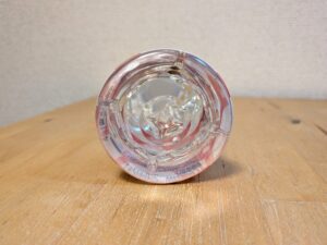 東京タワー　ハローキティ　宮崎県えびの市産ミネラルウォーター　ペットボトル底部分