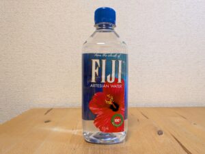 フィジーウォーター　FIJI WATER　シリカを含む