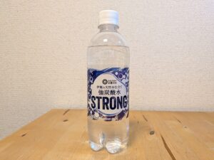 西友オリジナル　みなさまのお墨付き　強炭酸水　天然水使用