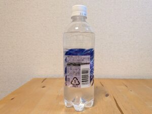 西友オリジナル　みなさまのお墨付き　強炭酸水　天然水使用　成分表記