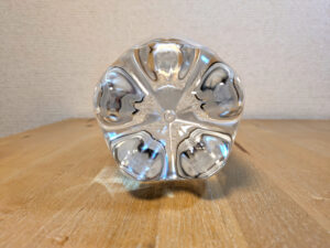 VOLT　サーフビバレッジ　オリジナル強炭酸水　天然水使用　ペットボトル底部分