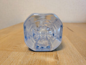 NISACO　ニサコ　佐渡海洋深層水　硬度300　ペットボトル底部分　吉野工業所製