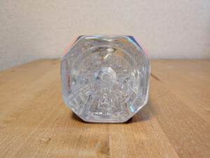 熱海あつお　ミネラルウォーター　静岡県伊豆の国市産　ペットボトル底部分