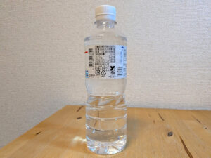 富士山麓の天然水　くらしモア　御殿場市産ミネラルウォーター　成分表記