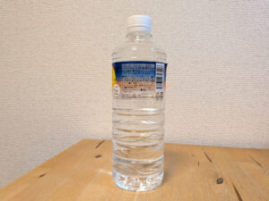 ひなもり岳の雫 霧島山系の水 くらしにベルク シリカ入り 成分表記