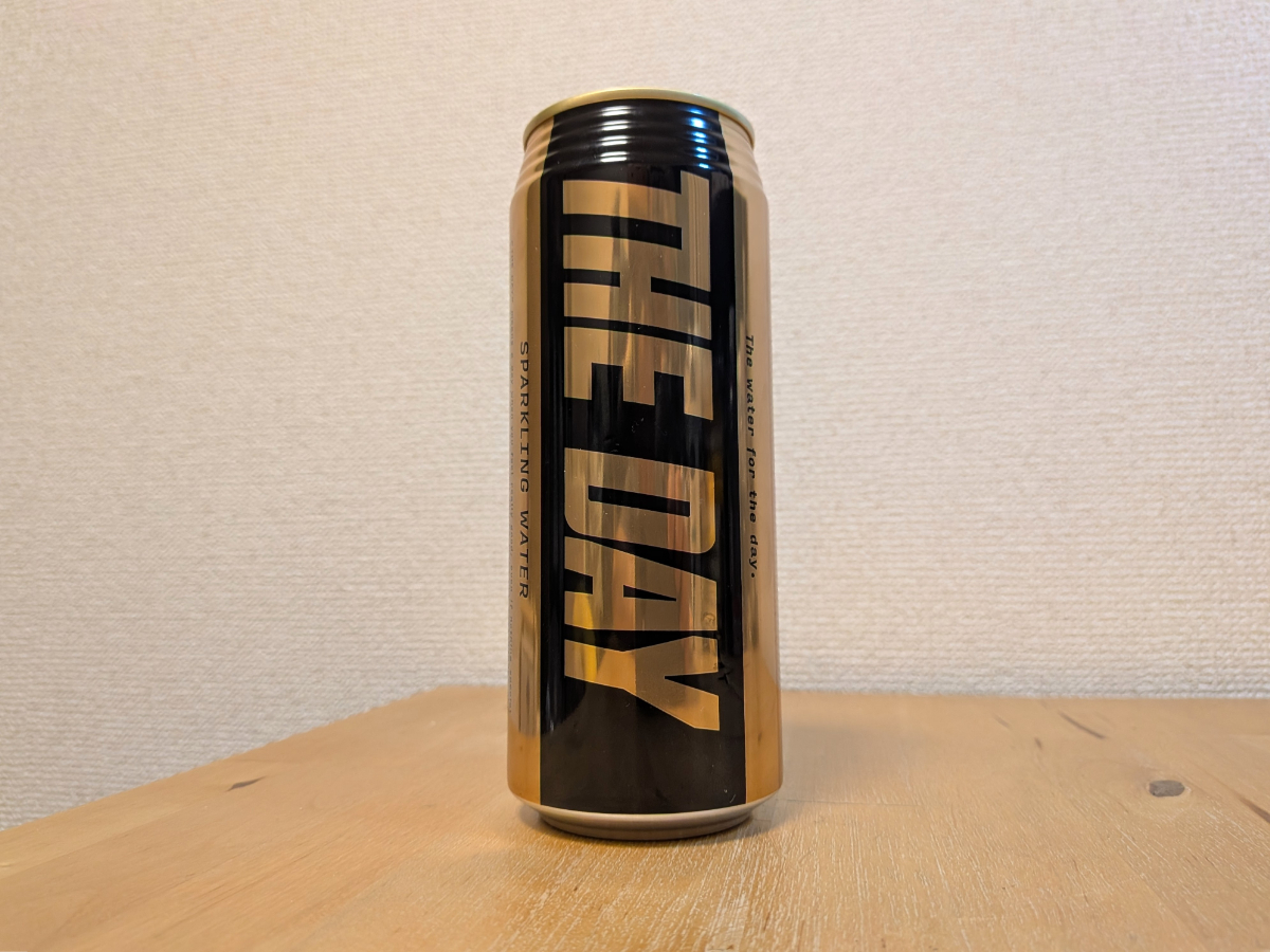 ザデイ　THE DAY　スパークリングウォーター　炭酸水　正面