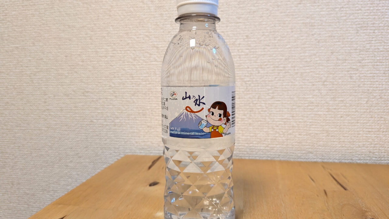 不二家 山の水 オリジナルミネラルウォーター ペコちゃん
