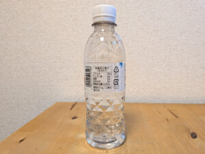 不二家 山の水 オリジナルミネラルウォーター ペコちゃん 成分表記