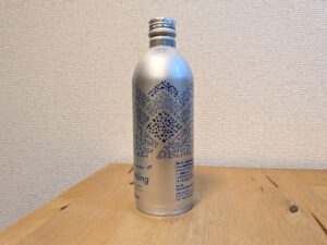 Oisix オイシックス 山の天然水の恵み Sparkling 炭酸水 アルミ缶100%リサイクル ボトル側面